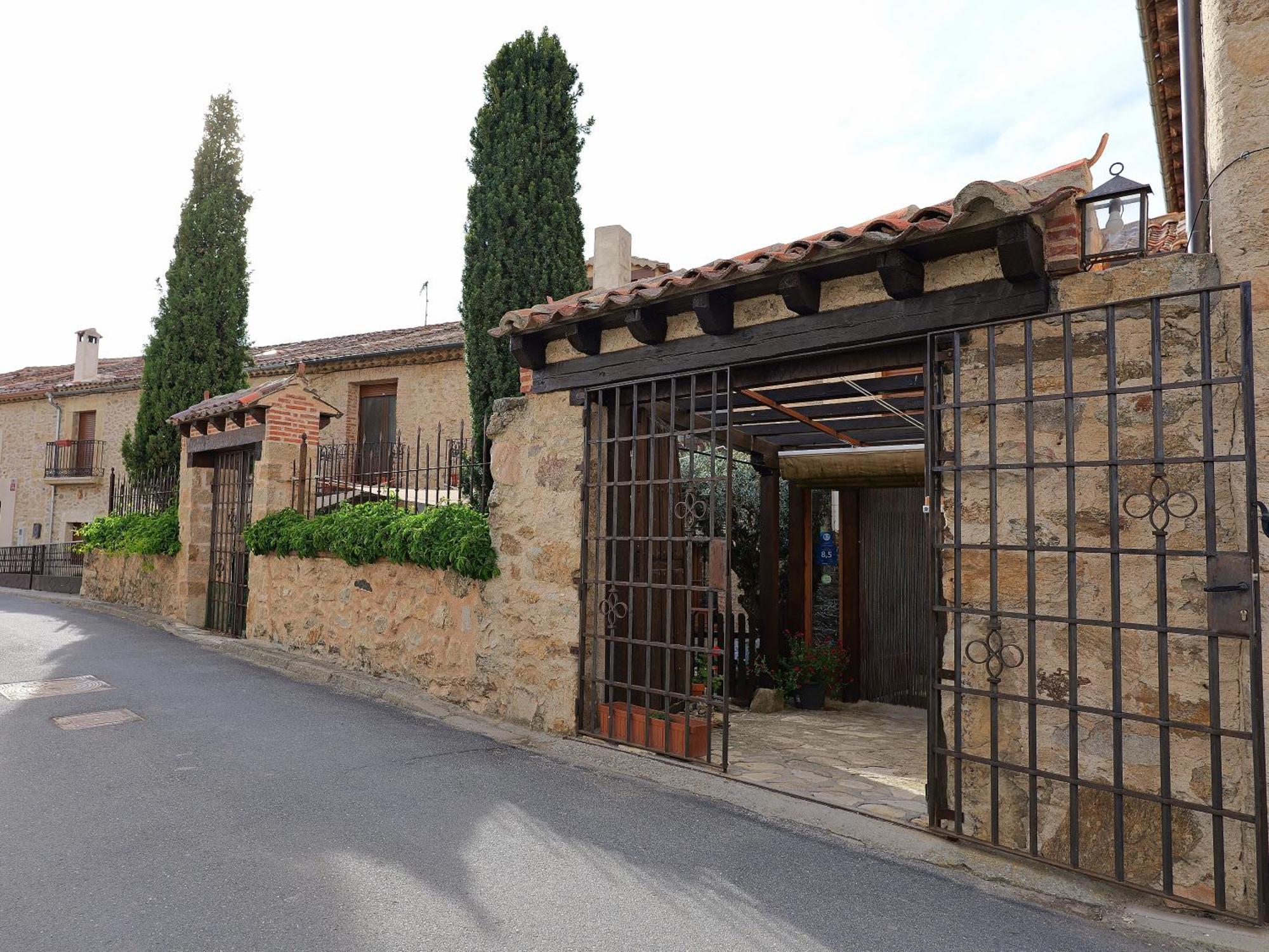 Posada Real Mingaseda Navafría Exterior foto